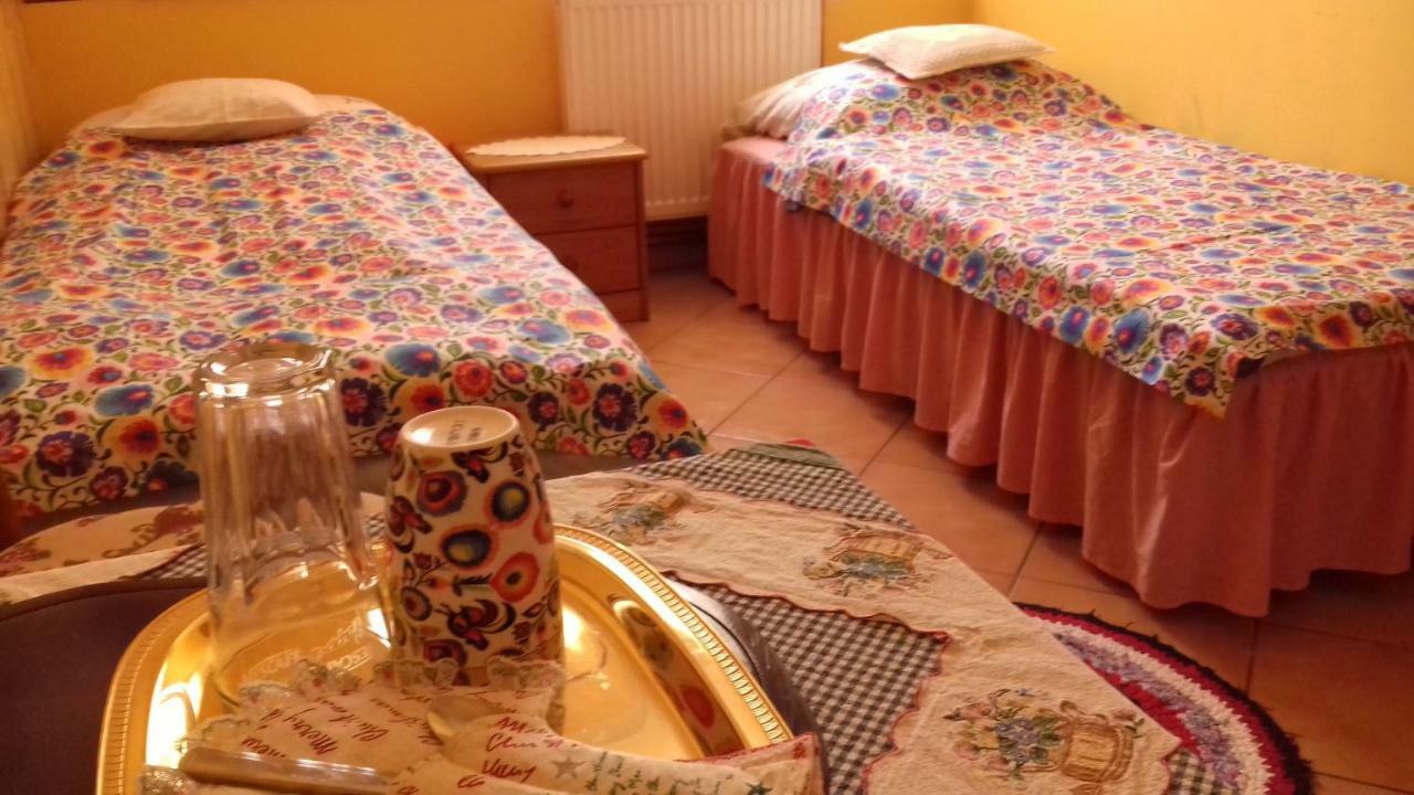 Dom Na Ludowo W Brzeznicy Appartement Brzeznica  Buitenkant foto