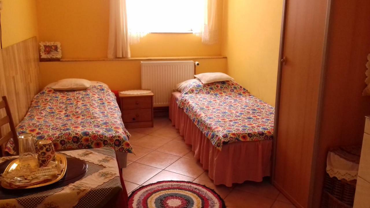Dom Na Ludowo W Brzeznicy Appartement Brzeznica  Buitenkant foto